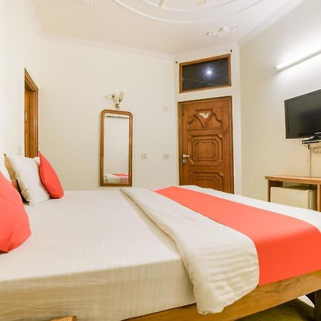 Super Hotel O Blue Sapphire Delhi New Delhi Buitenkant foto