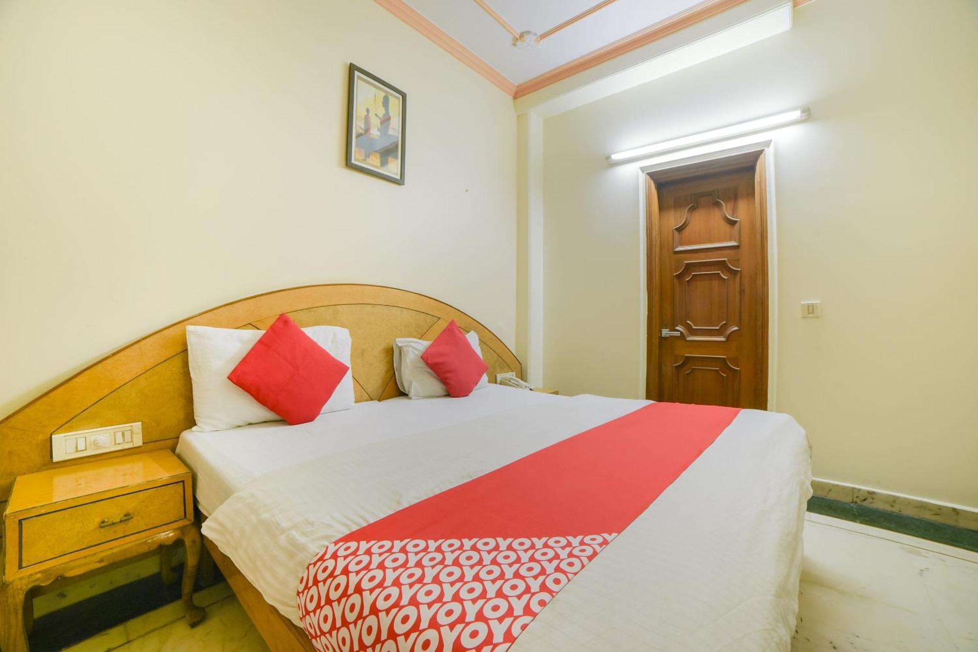 Super Hotel O Blue Sapphire Delhi New Delhi Buitenkant foto