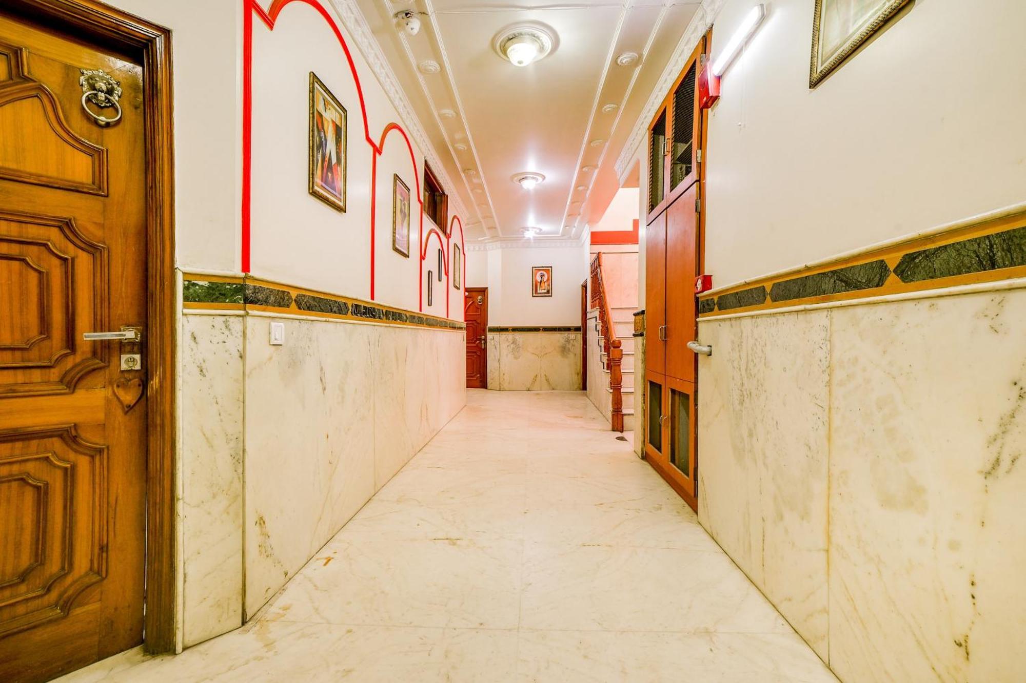 Super Hotel O Blue Sapphire Delhi New Delhi Buitenkant foto