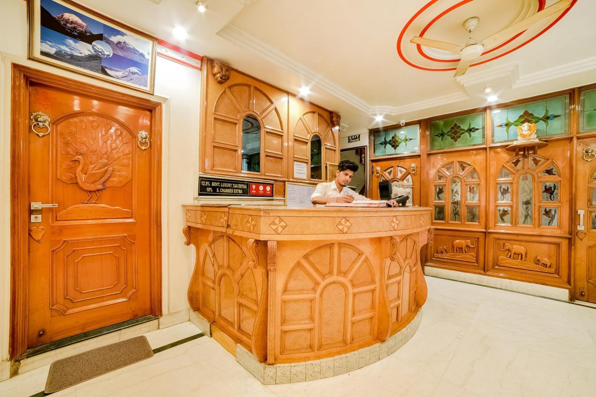 Super Hotel O Blue Sapphire Delhi New Delhi Buitenkant foto